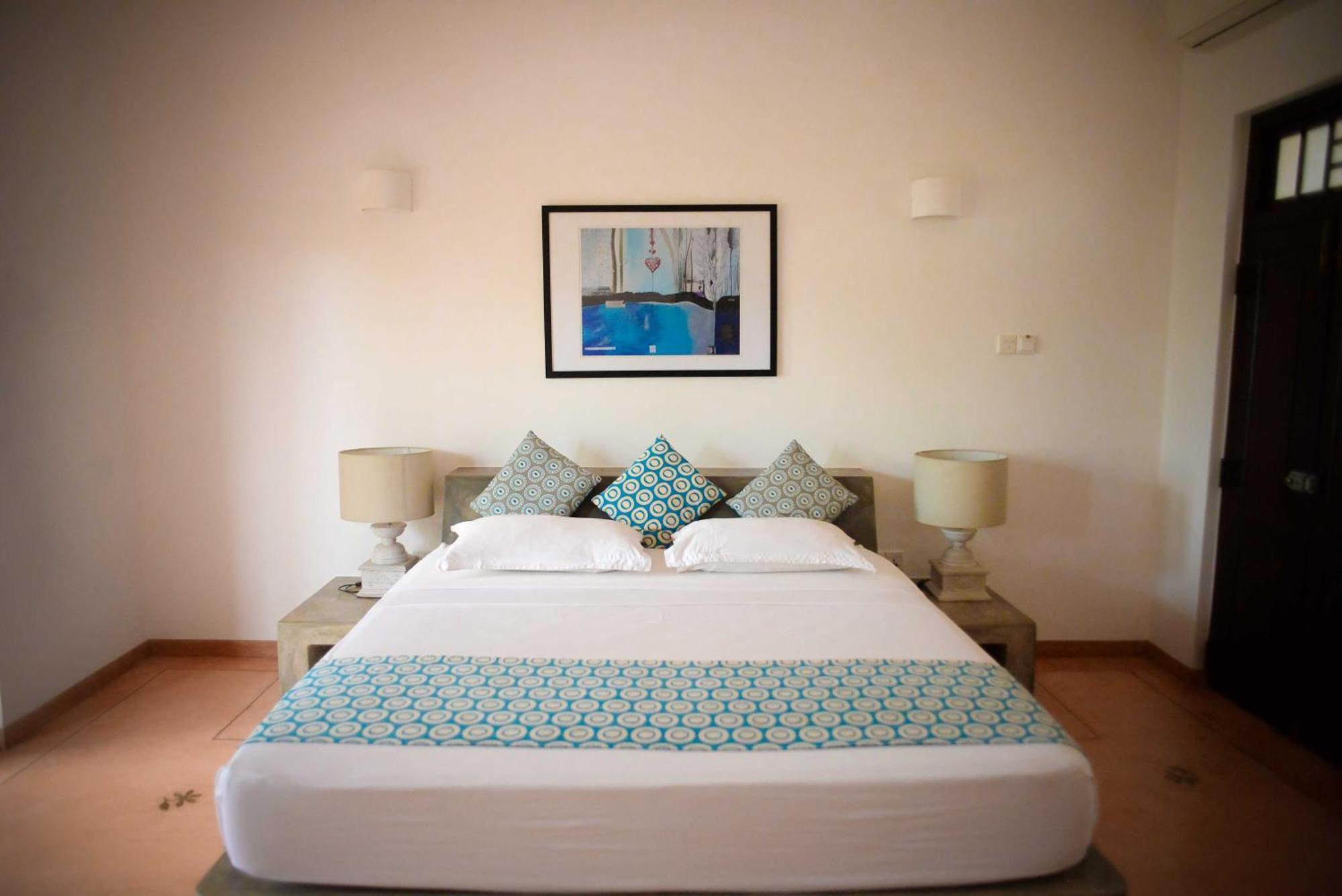 Kingfisher Unawatuna Luaran gambar